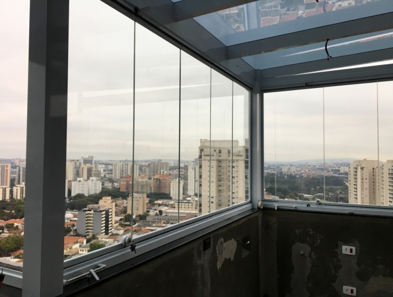 Cobertura com Vidro Temperado Vila Mariana - Cobertura de Vidro para Escada Externa